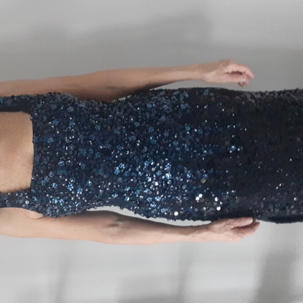 Adrianna Papell Sequined Evening Gown. Size 6. Midnight Blue